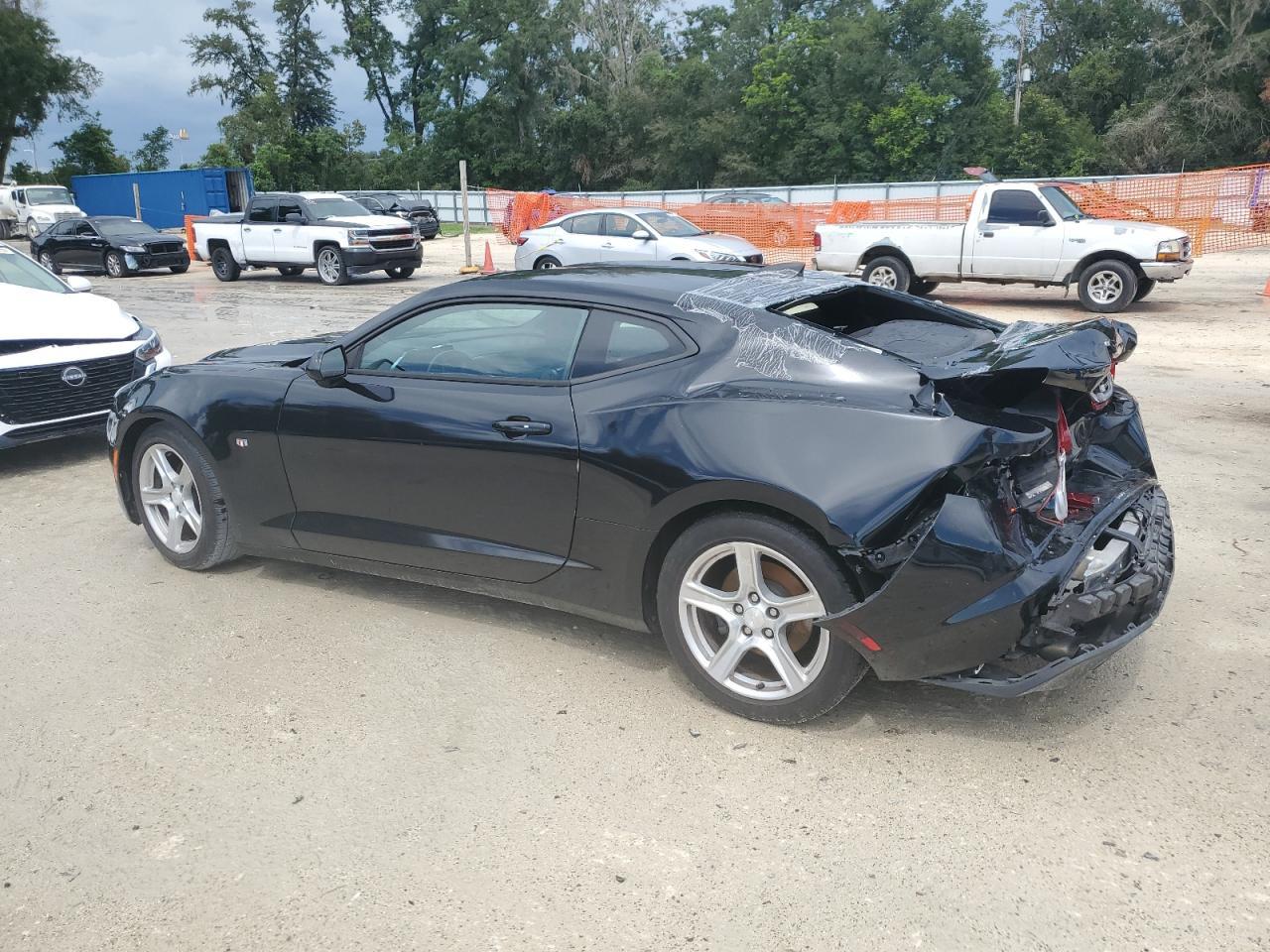 2019 Chevrolet Camaro Ls - Фото 2