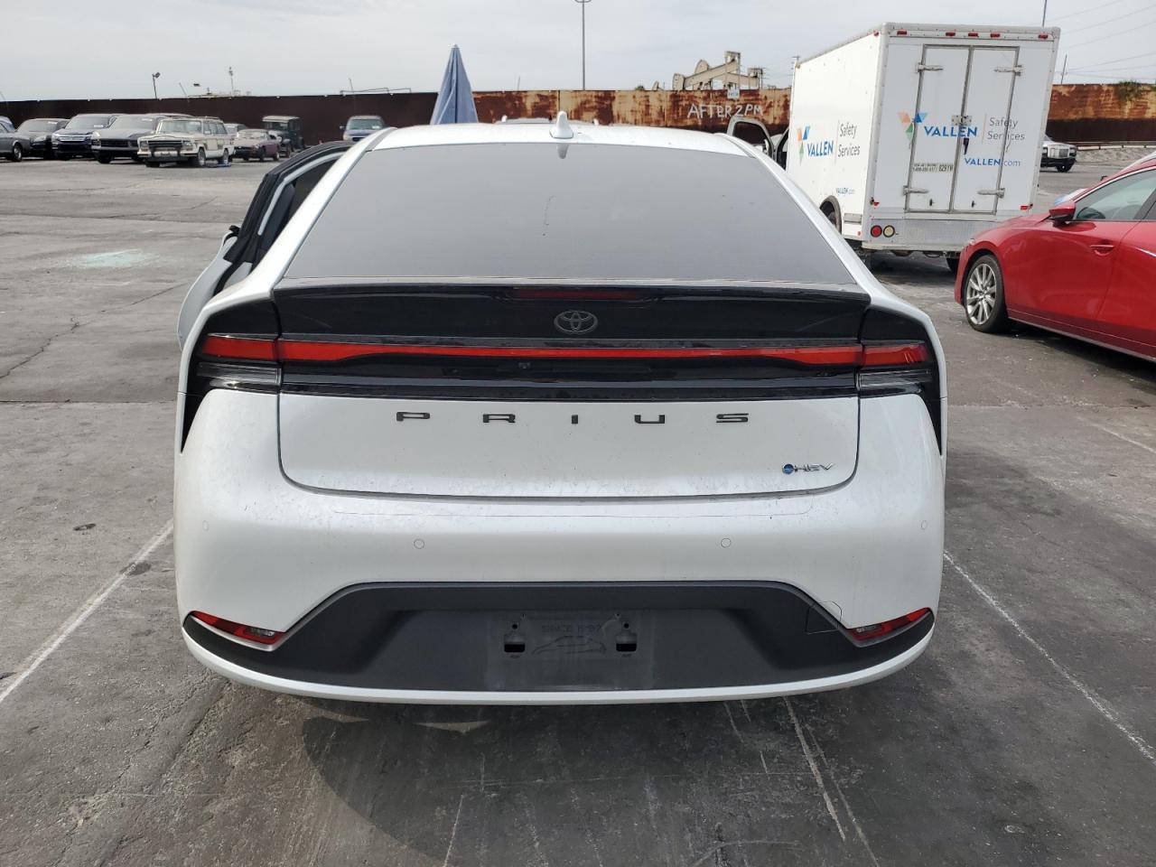 2024 Toyota Prius Le - Фото 6