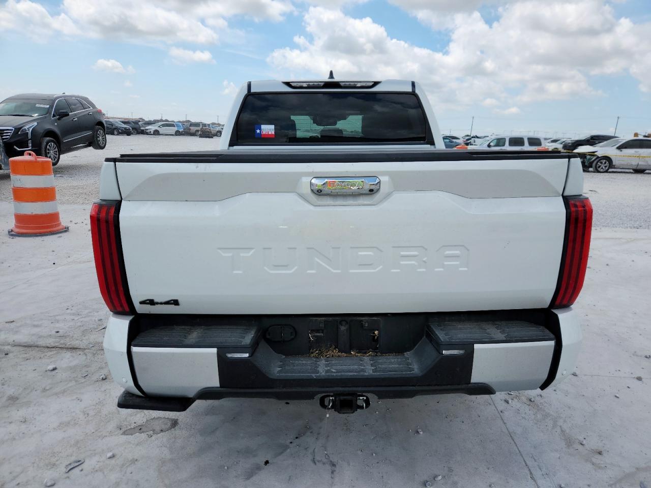 2025 Toyota Tundra Crewmax Limited - Фото 6