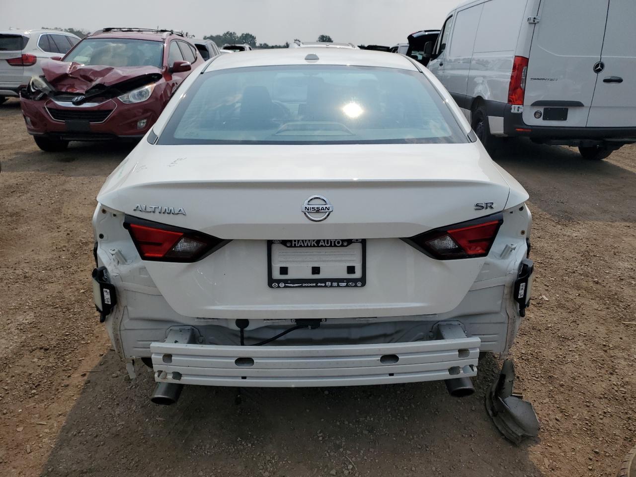 2022 Nissan Altima Sr - Image 6