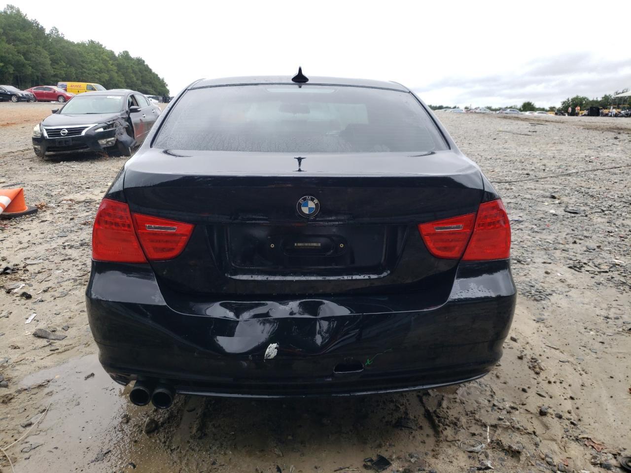 2011 BMW 328 Xi - Image 6
