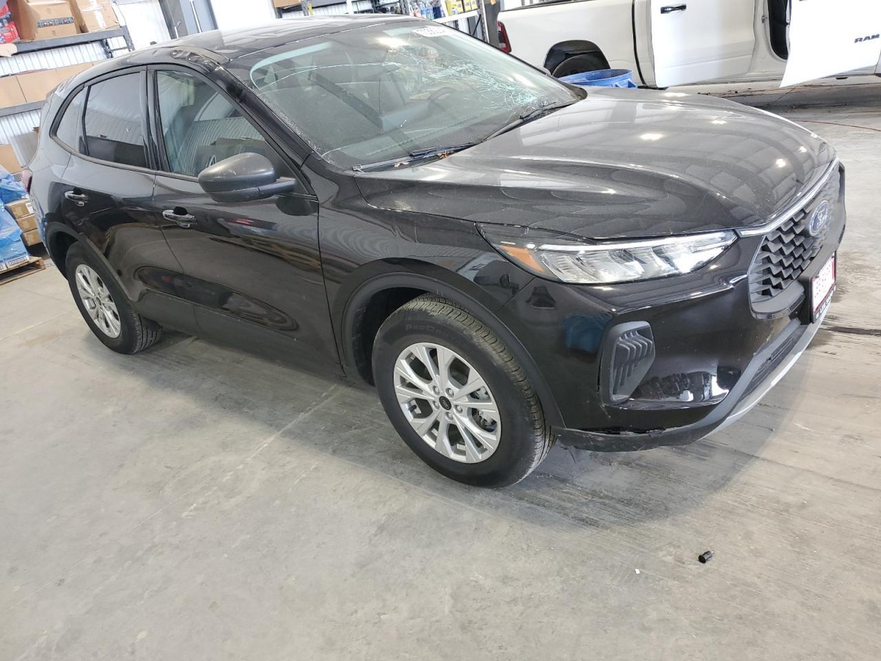 2025 Ford Escape Active - Image 4