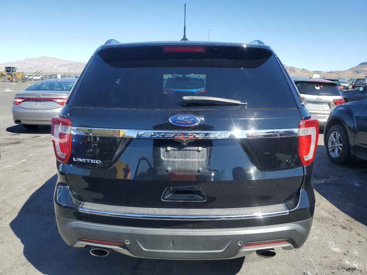 2018 Ford Explorer Limited - Image 6