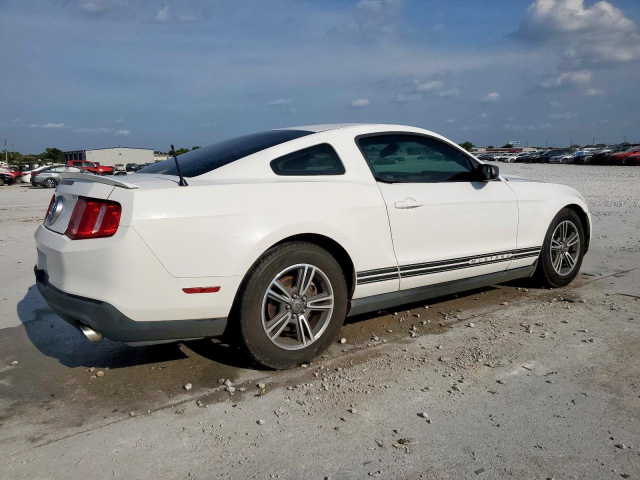 2012 Ford Mustang - Фото 3