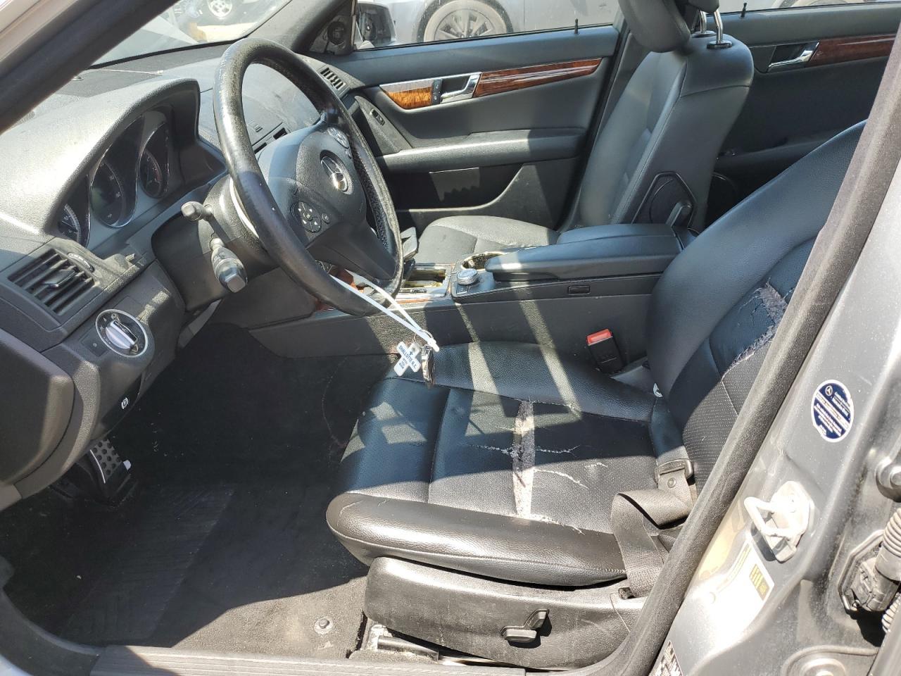 2011 Mercedes-Benz C 300 - Фото 7