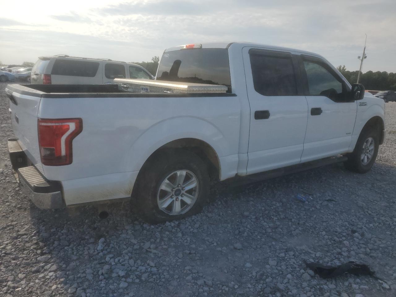 2016 Ford F150 Supercrew - Фото 3