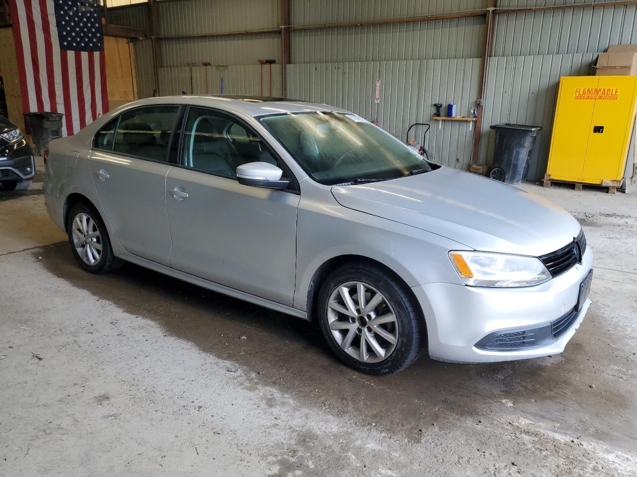 2012 Volkswagen Jetta Se - Image 4
