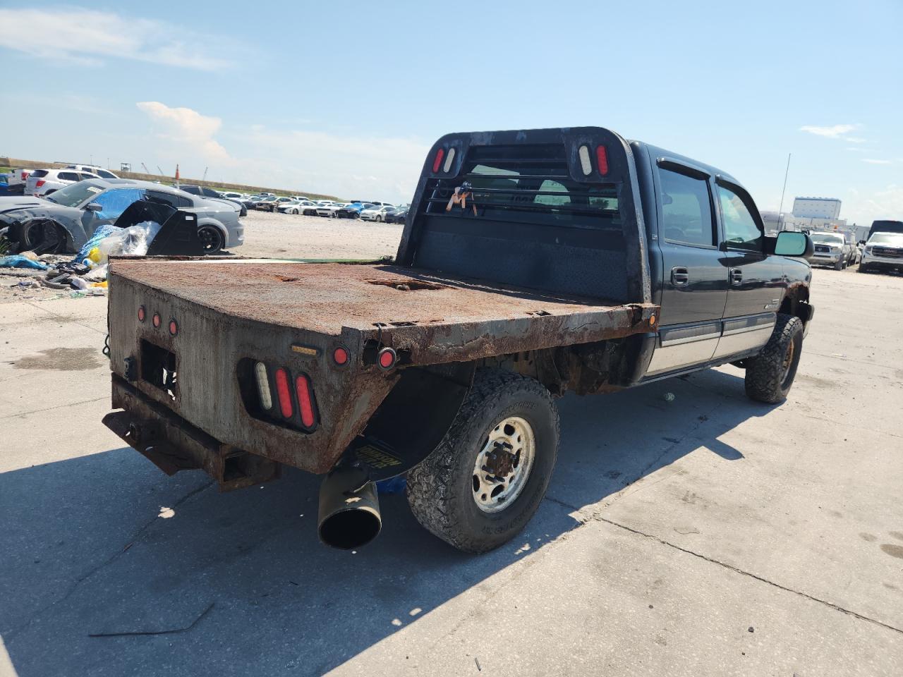 2004 Chevrolet Silverado K2500 Heavy Duty - Фото 3