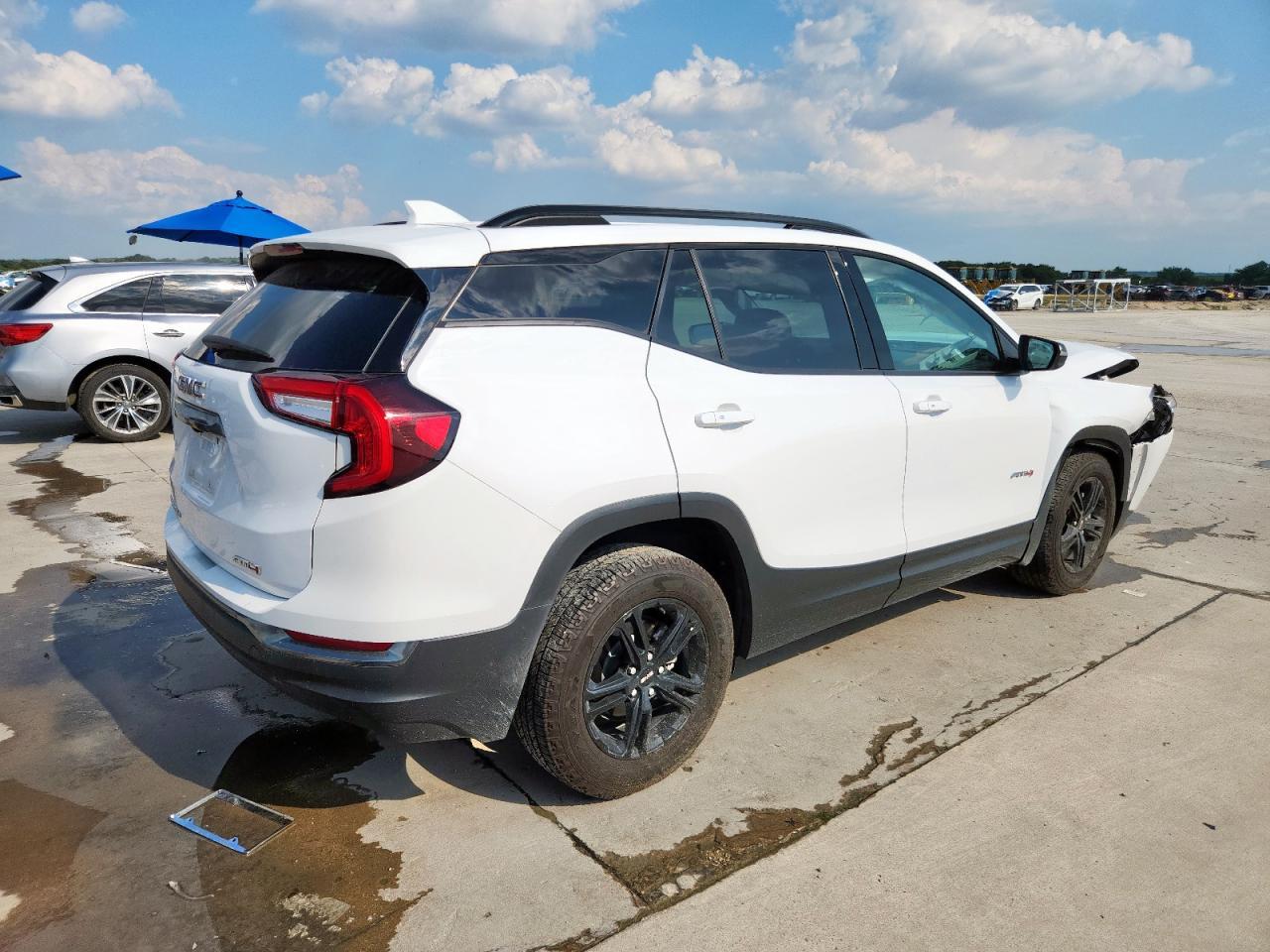 2023 GMC Terrain At4 - Фото 3