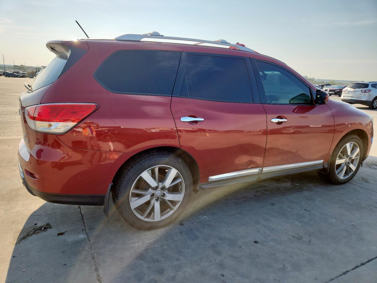 2015 Nissan Pathfinder S - Фото 3