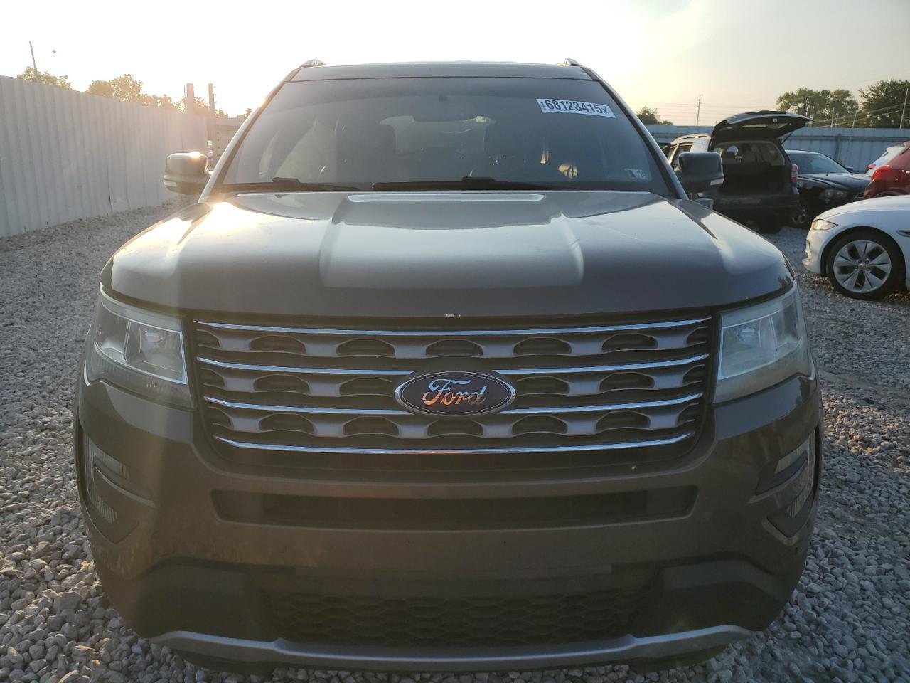 2016 Ford Explorer Xlt - Фото 5