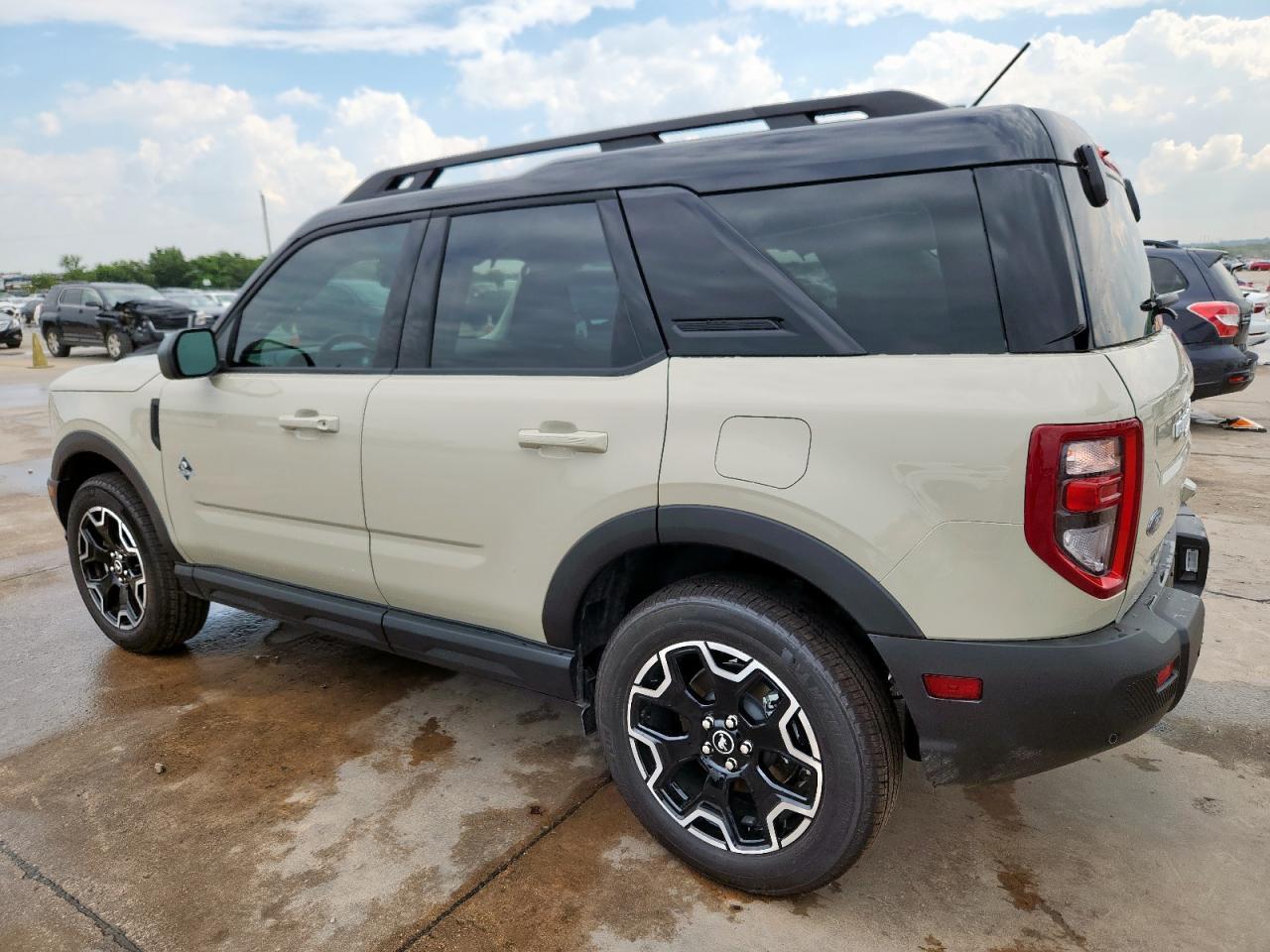 2025 Ford Bronco Sport Outer Banks - Фото 2