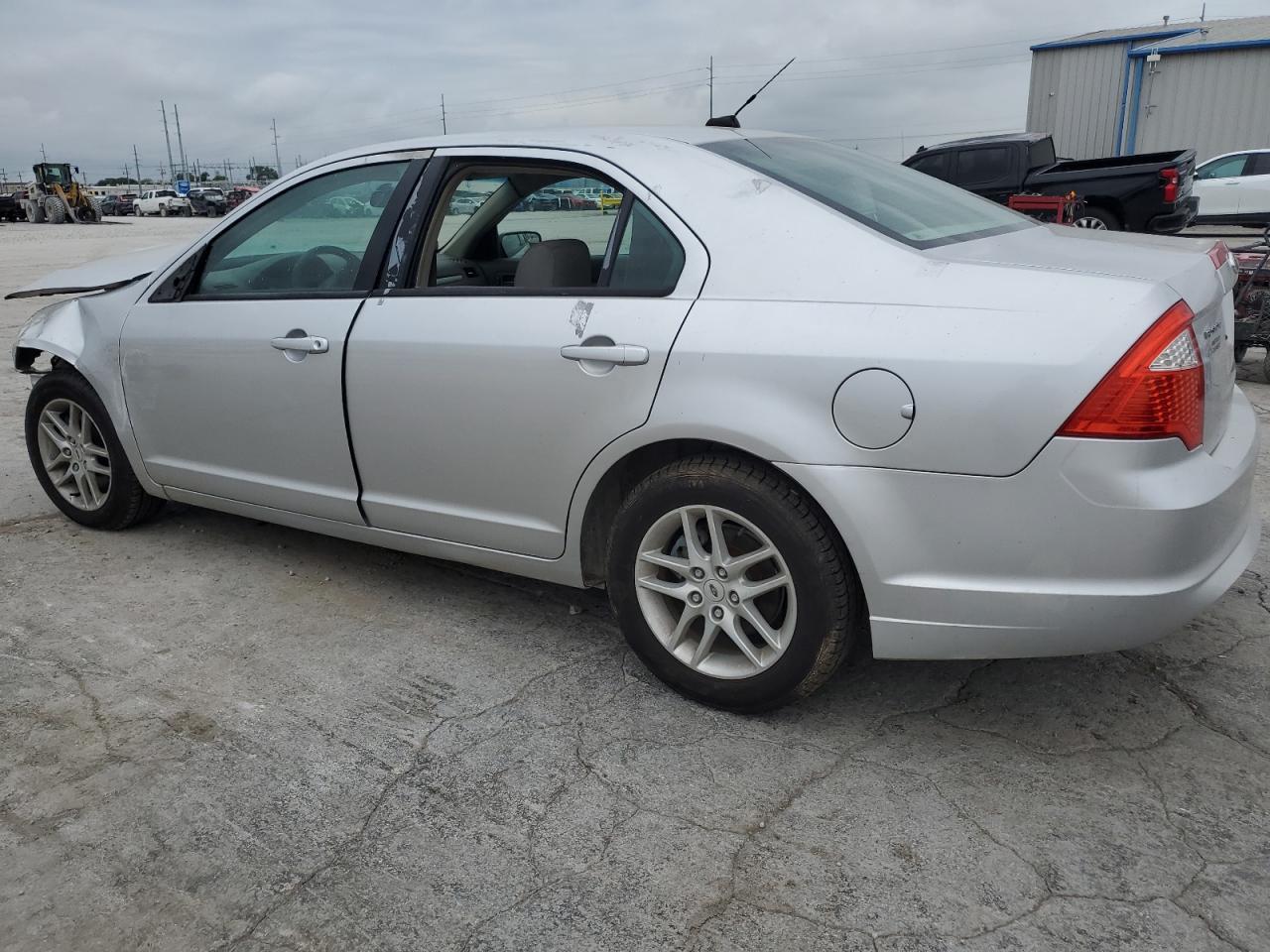 2012 Ford Fusion S - Фото 2