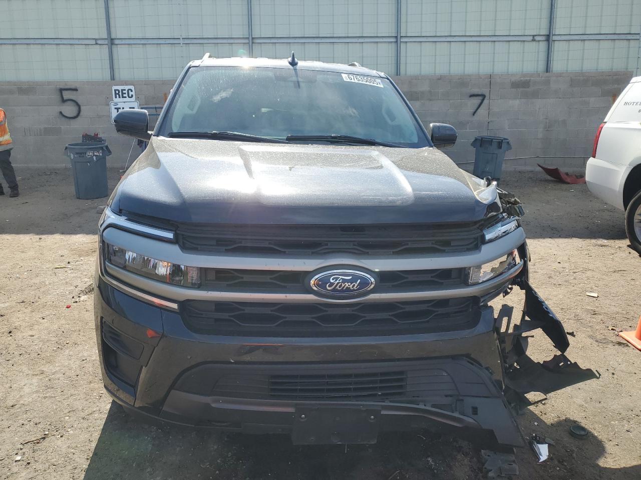 2024 Ford Expedition Xlt - Фото 5