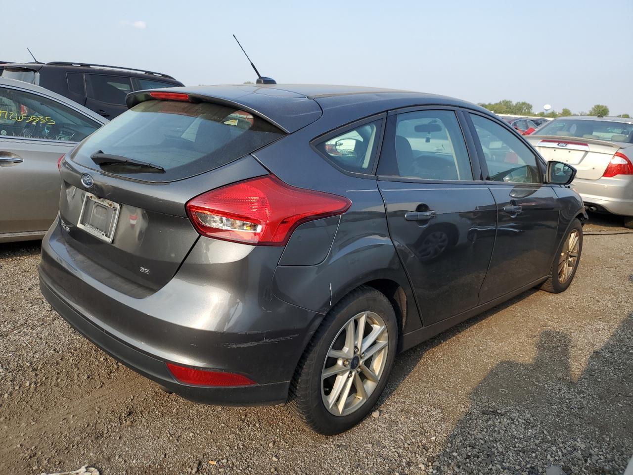 2017 Ford Focus Se - Image 3