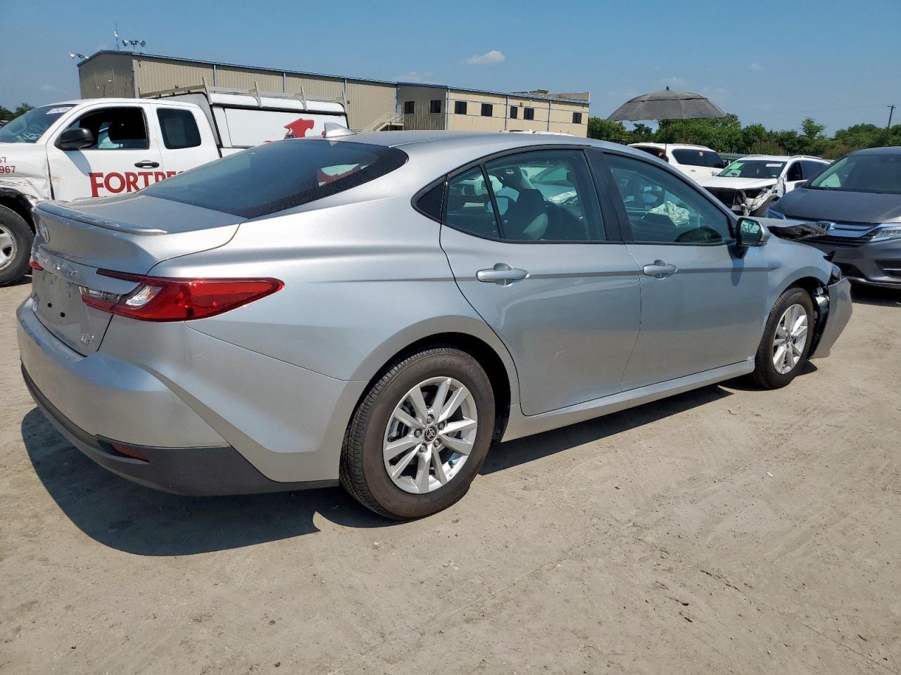 2025 Toyota Camry Xse - Image 3