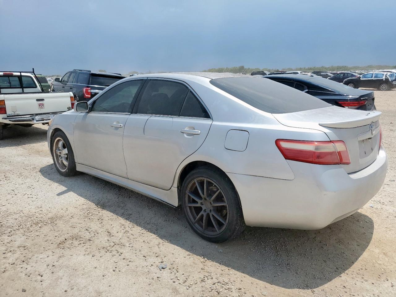 2009 Toyota Camry Base - Фото 2