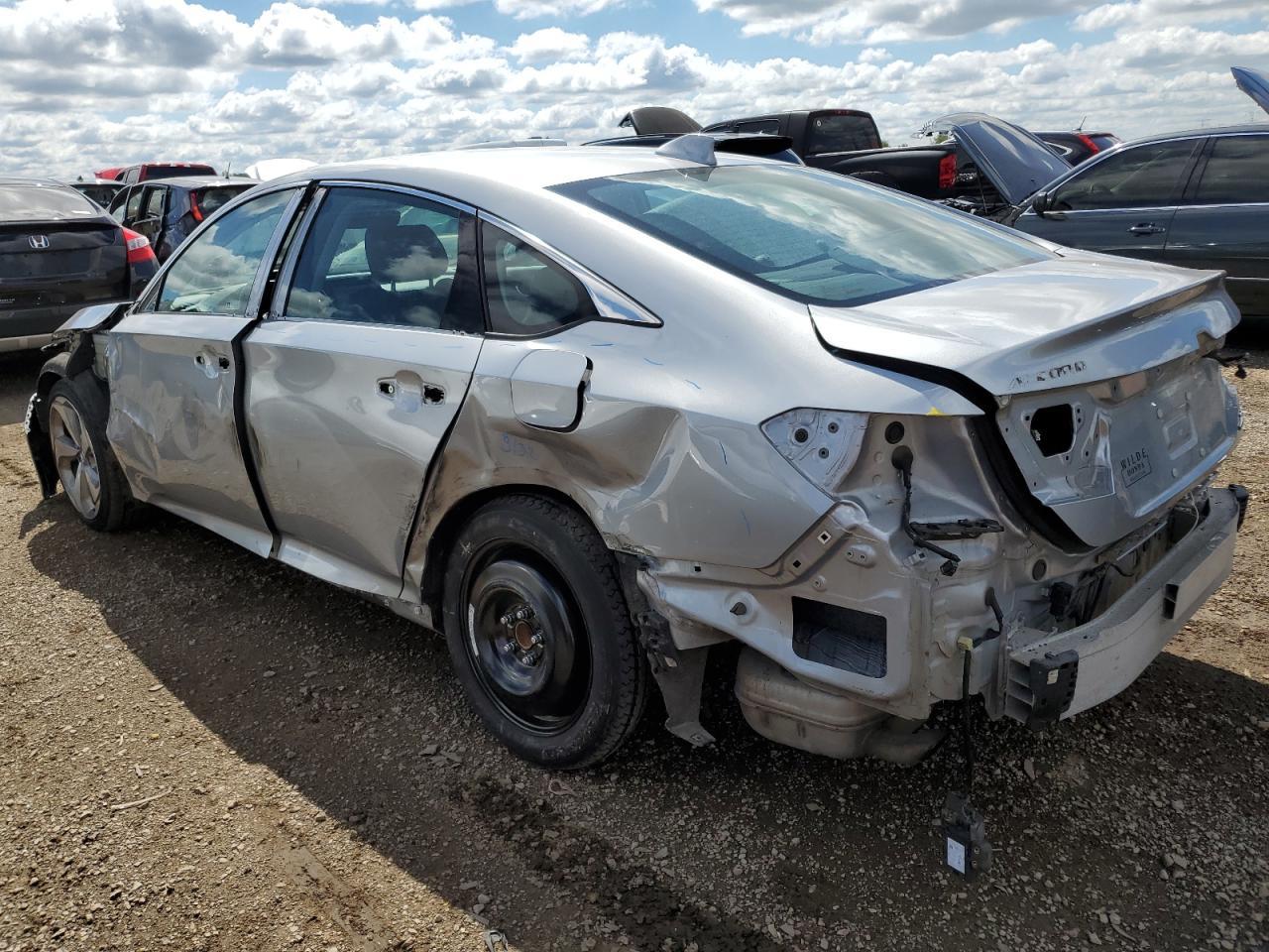 2019 Honda Accord Touring - Фото 2