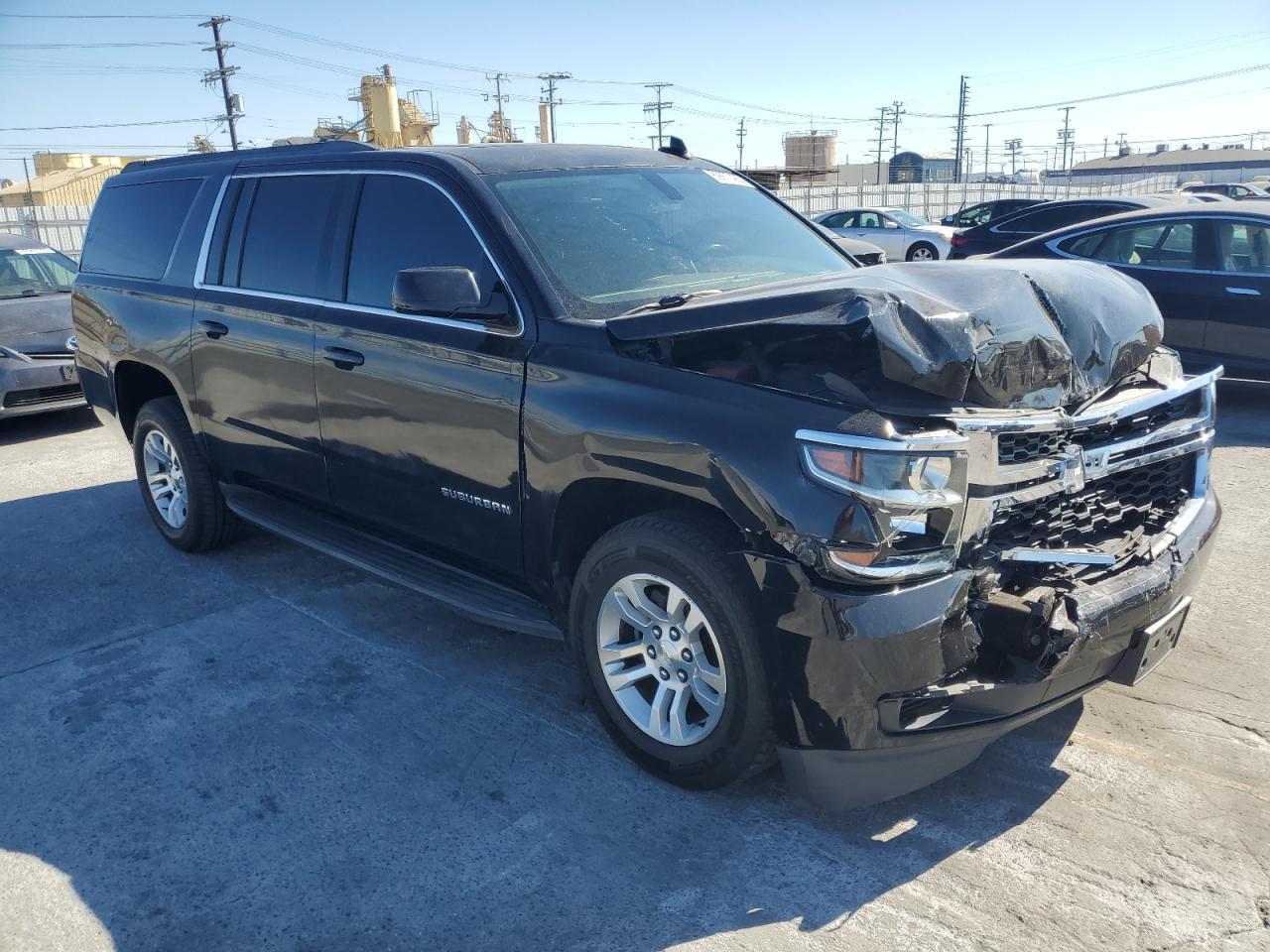 2018 Chevrolet Suburban C1500 Ls - Фото 4
