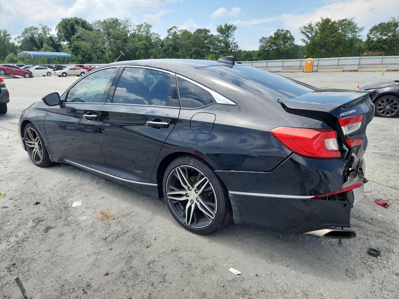 2021 Honda Accord Touring - Фото 2