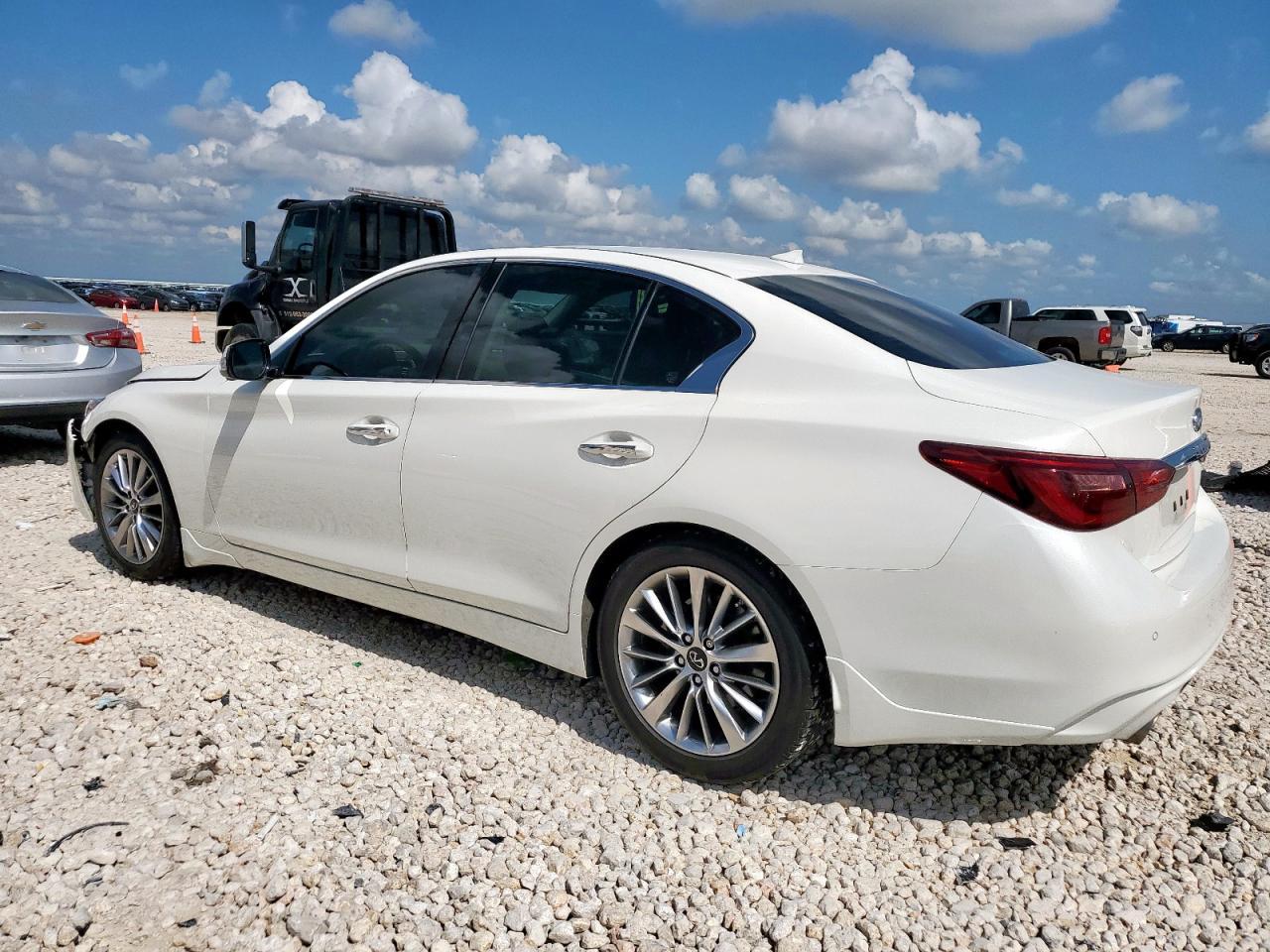 2022 Infiniti Q50 Luxe - Фото 2