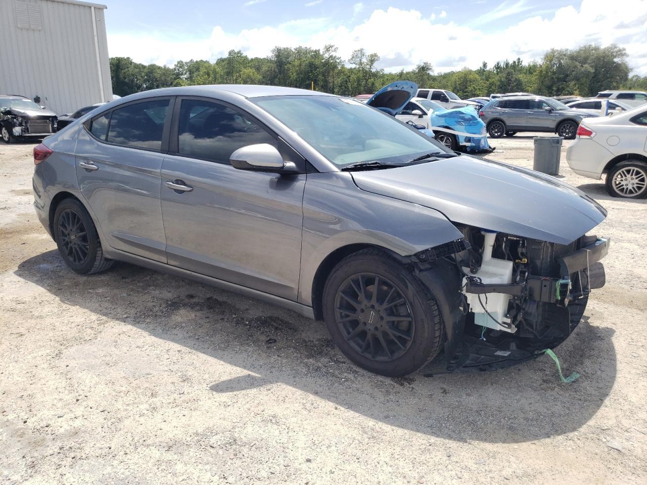 2019 Hyundai Elantra Sel - Фото 4