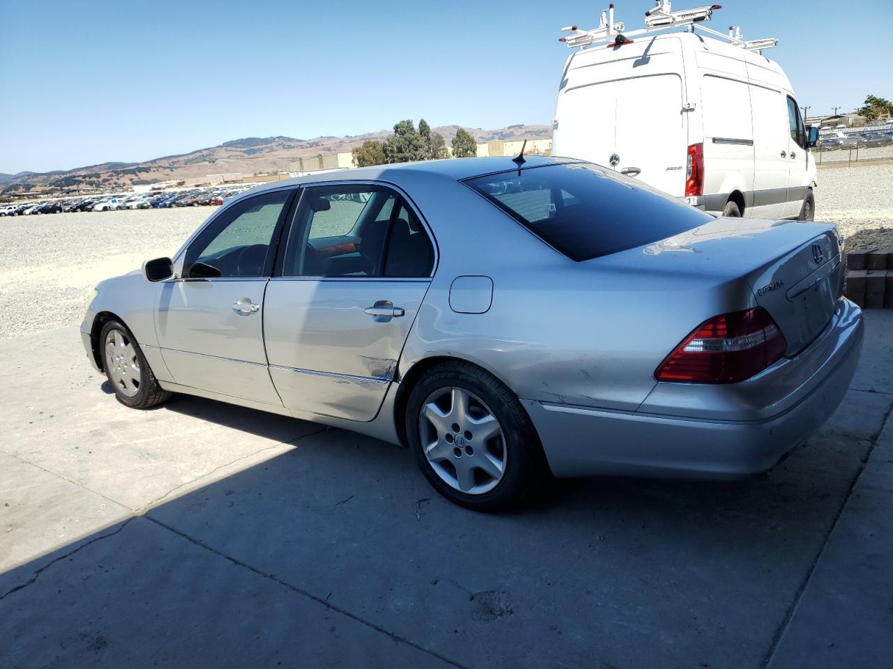 2004 Lexus Ls 430 - Image 2