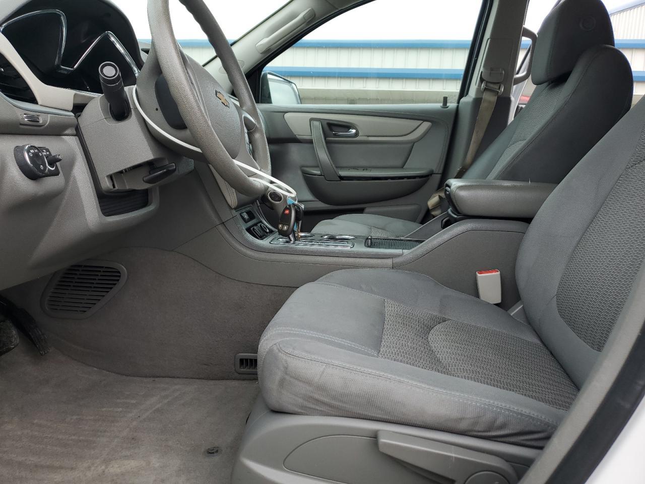 2017 Chevrolet Traverse Ls - Фото 7