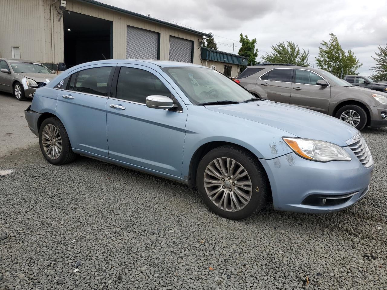 2012 Chrysler 200 Limited - Фото 4