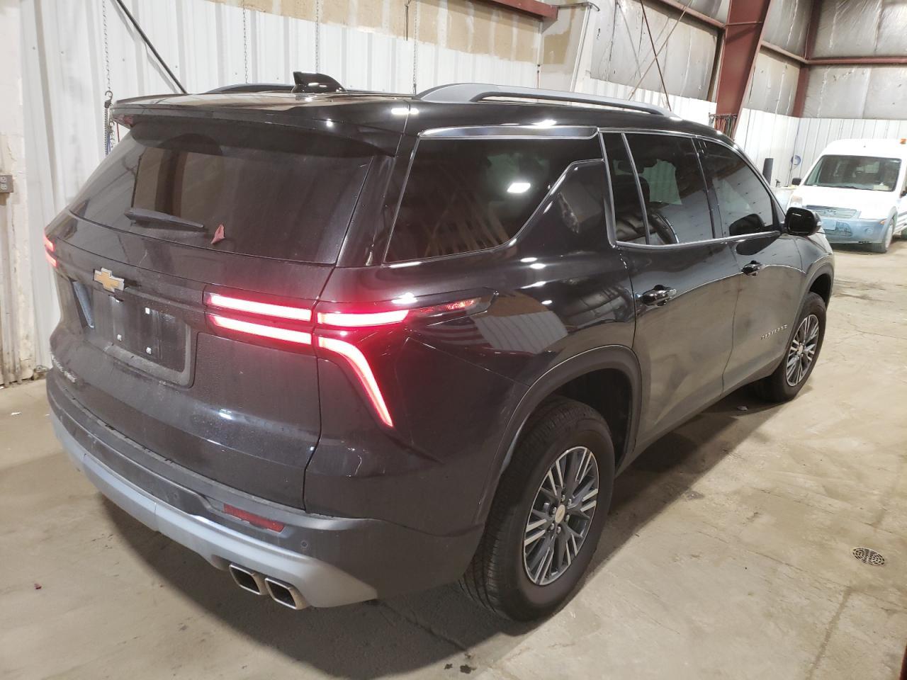 2025 Chevrolet Traverse Lt - Image 3
