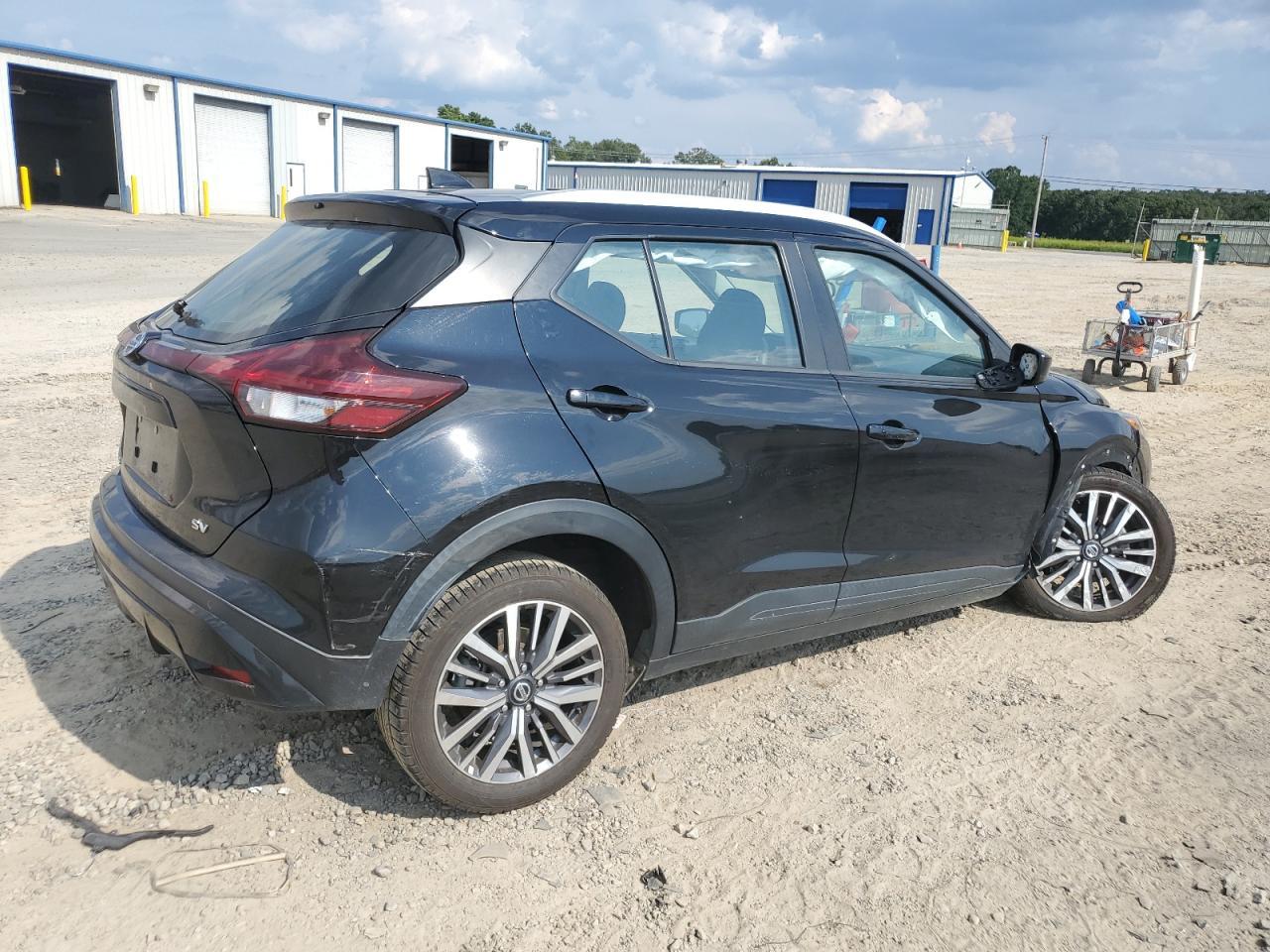 2021 Nissan Kicks Sv - Image 3