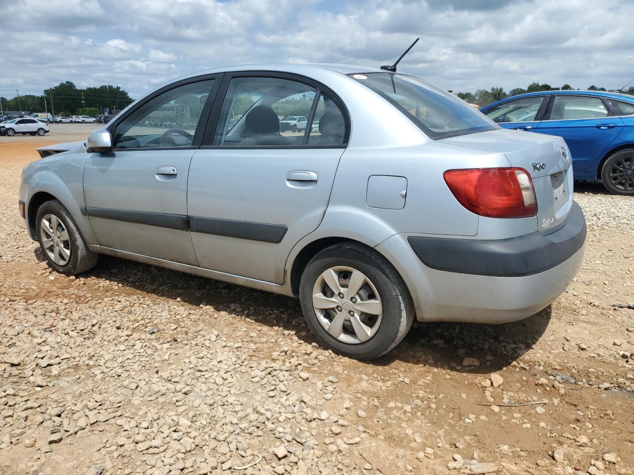 2009 Kia Rio Base - Image 2