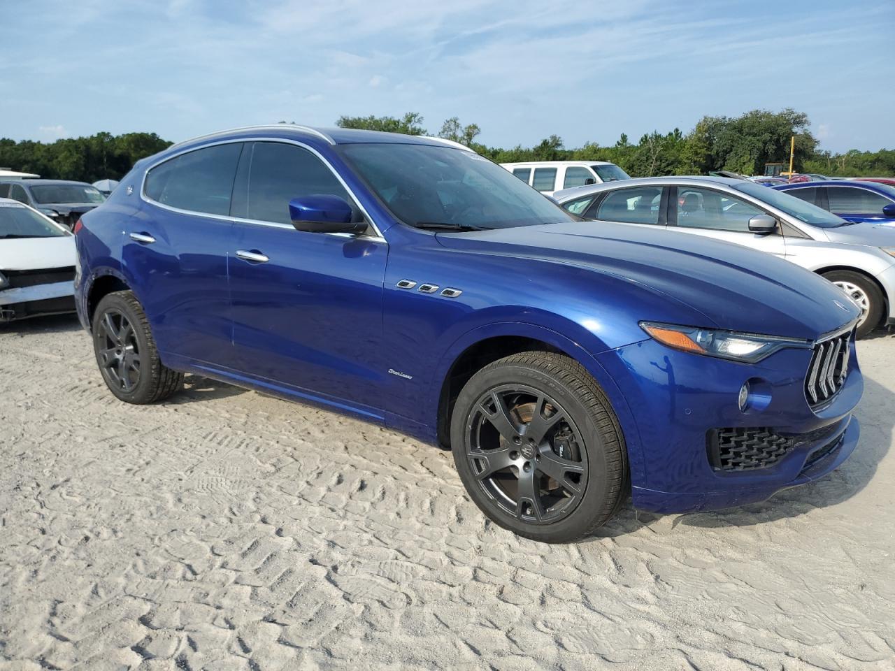 2018 Maserati Levante Luxury - Image 4