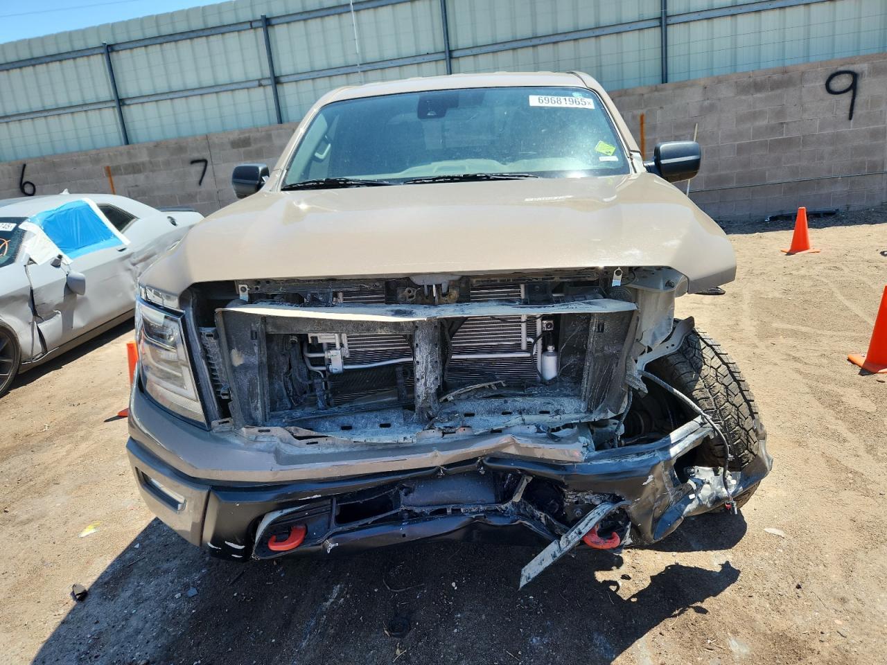 2024 Nissan Titan Pro-4X - Фото 5