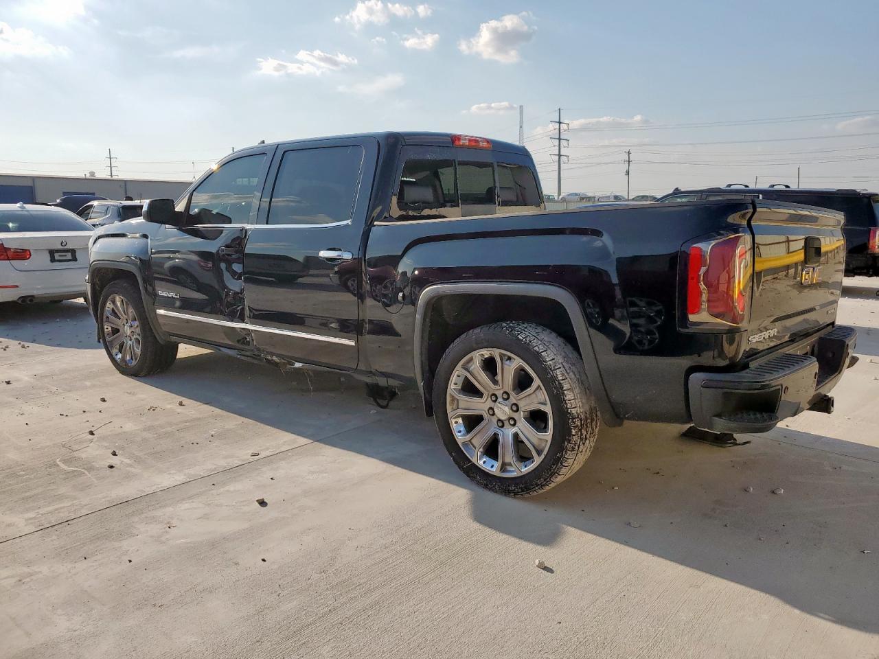 2017 GMC Sierra K1500 Denali - Image 2