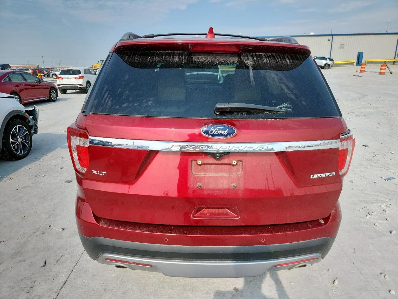 2016 Ford Explorer Xlt - Image 6