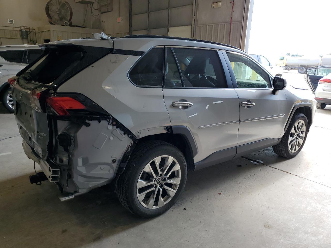 2019 Toyota Rav4 Limited - Image 3