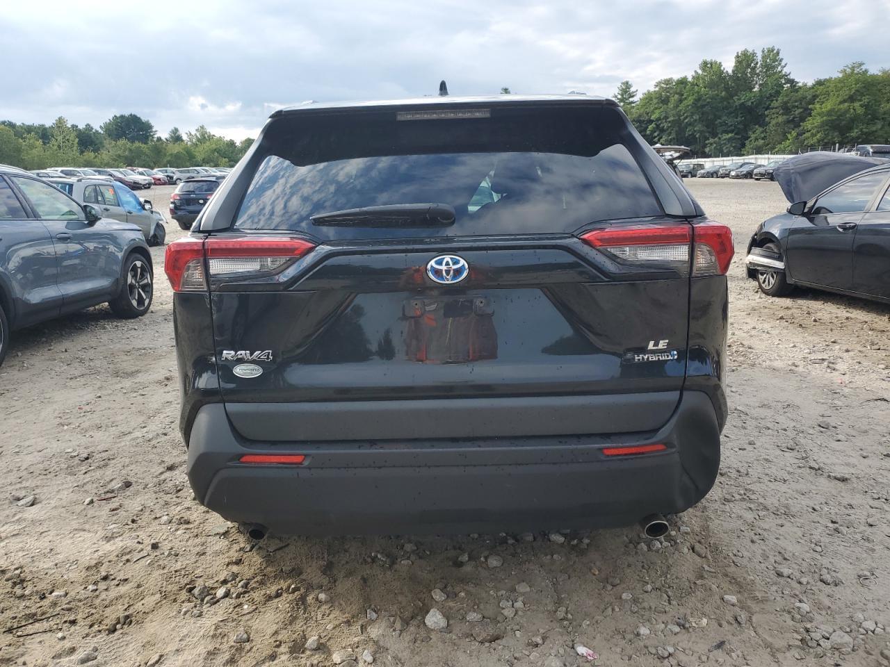 2019 Toyota Rav4 Le - Image 6
