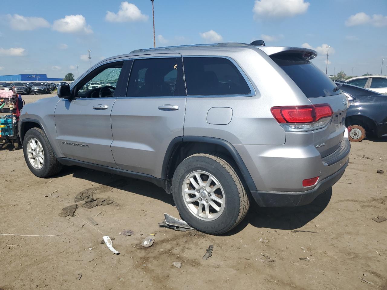 2020 Jeep Grand Cherokee - Image 2