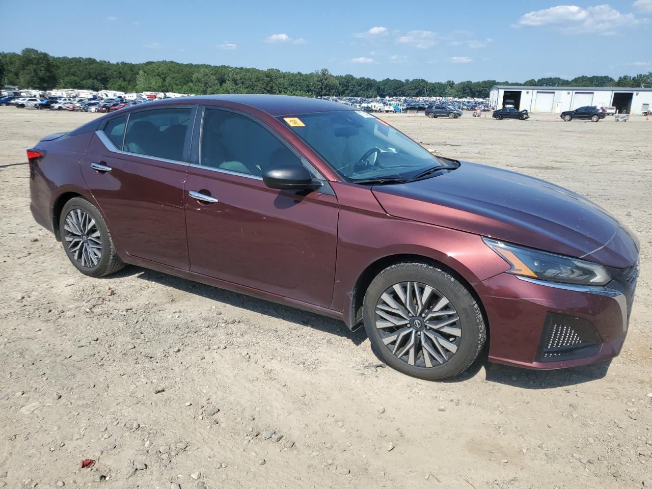 2024 Nissan Altima Sv - Image 4