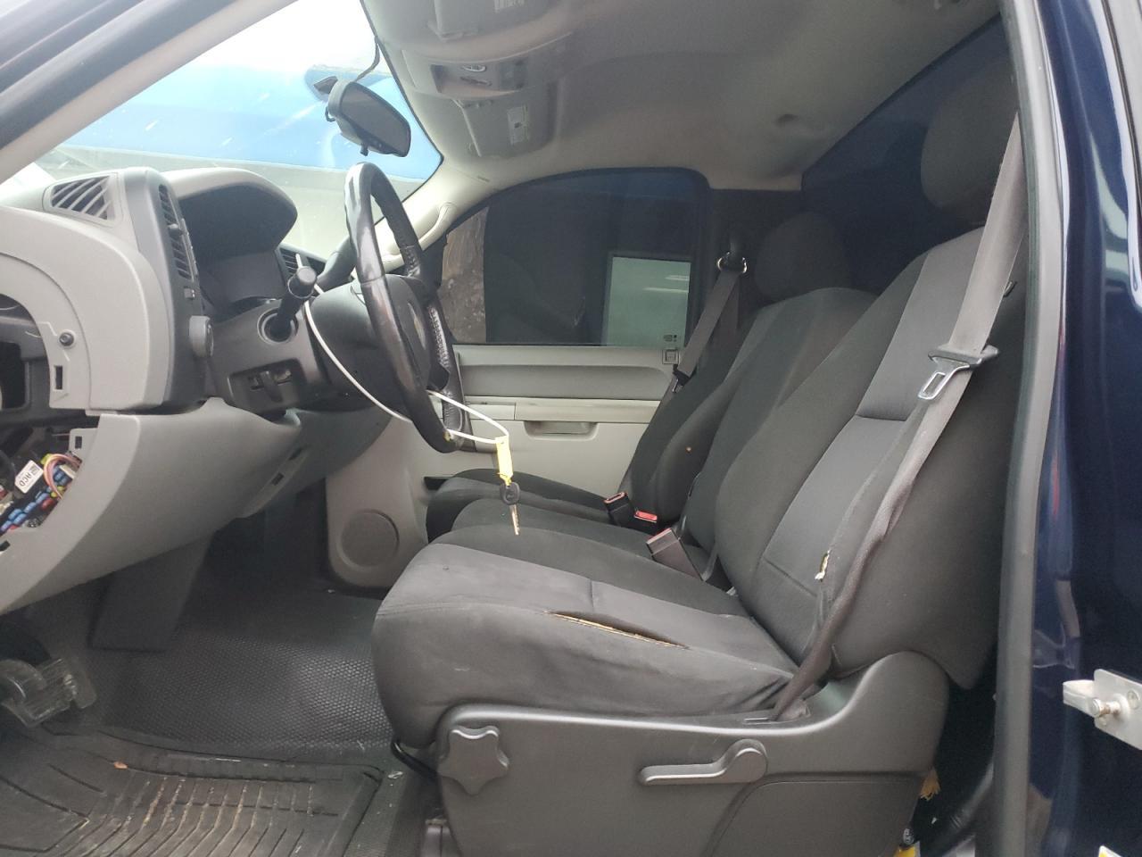 2010 Chevrolet Silverado C1500 - Image 7