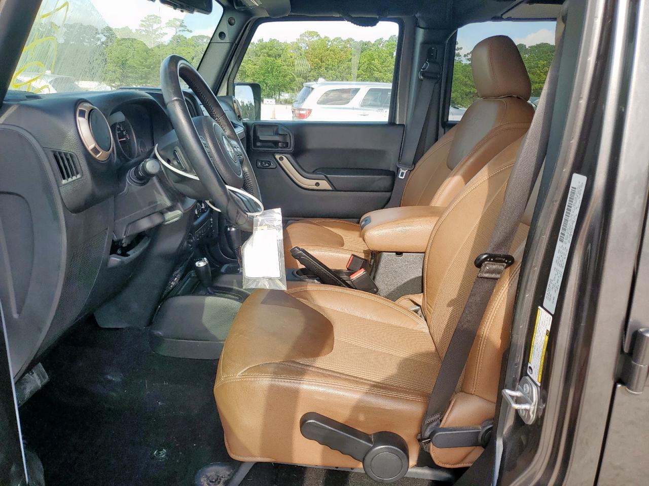 2016 Jeep Wrangler Unlimited Sahara - Фото 7