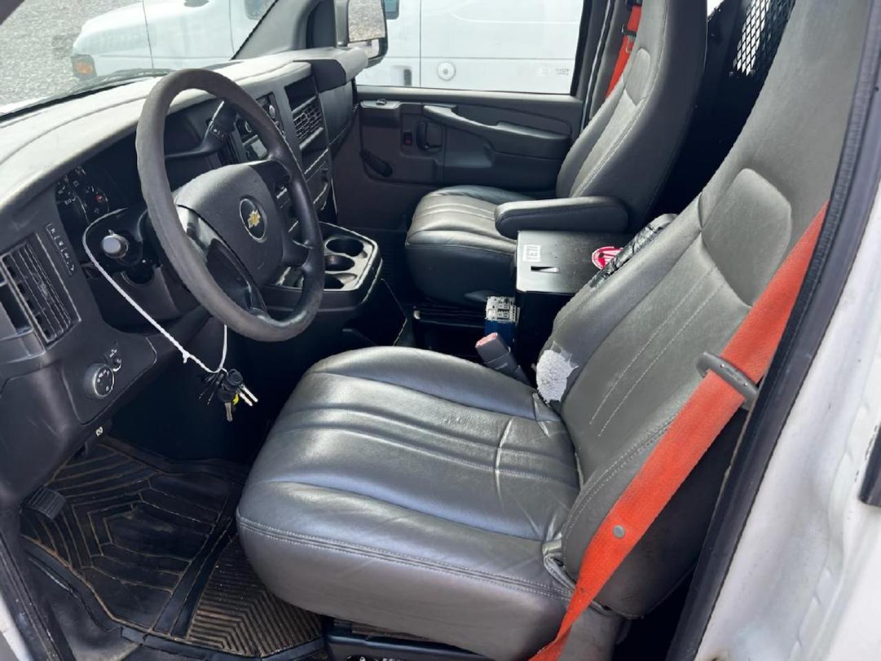 2013 Chevrolet Express G2500 - Фото 5