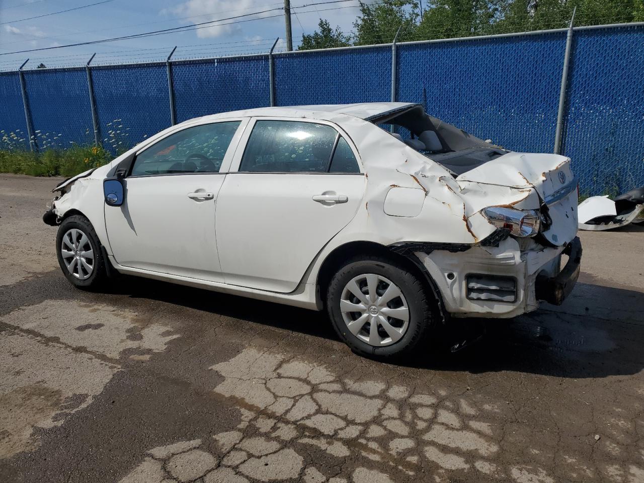 2013 Toyota Corolla Base - Фото 2