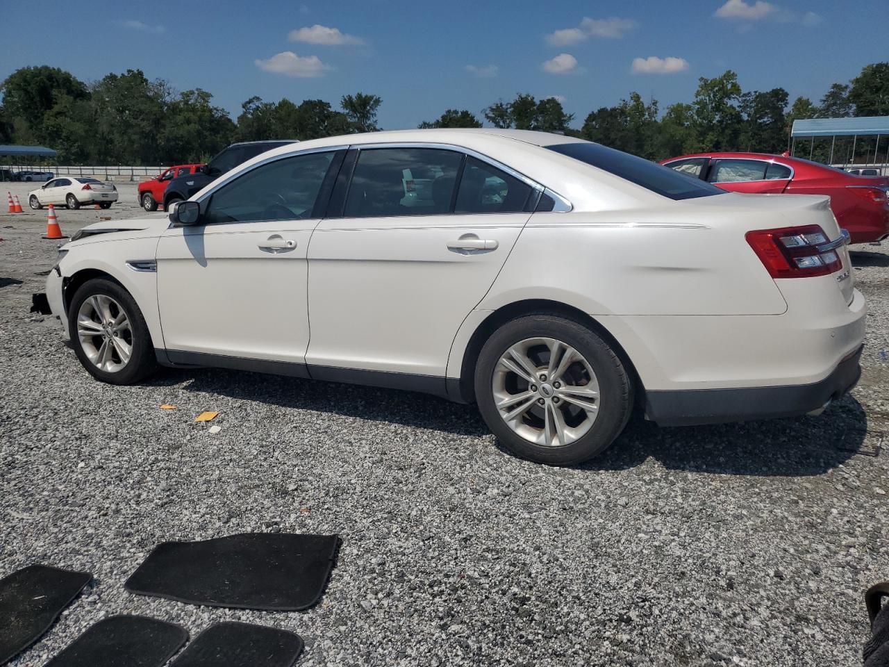 2014 Ford Taurus Sel - Image 2