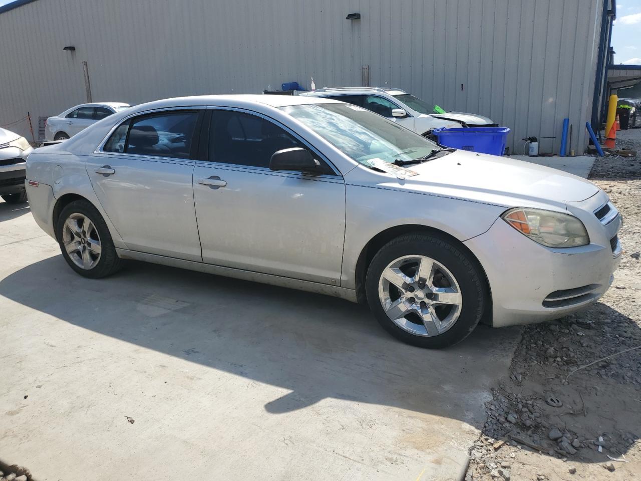 2009 Chevrolet Malibu Ls - Image 4