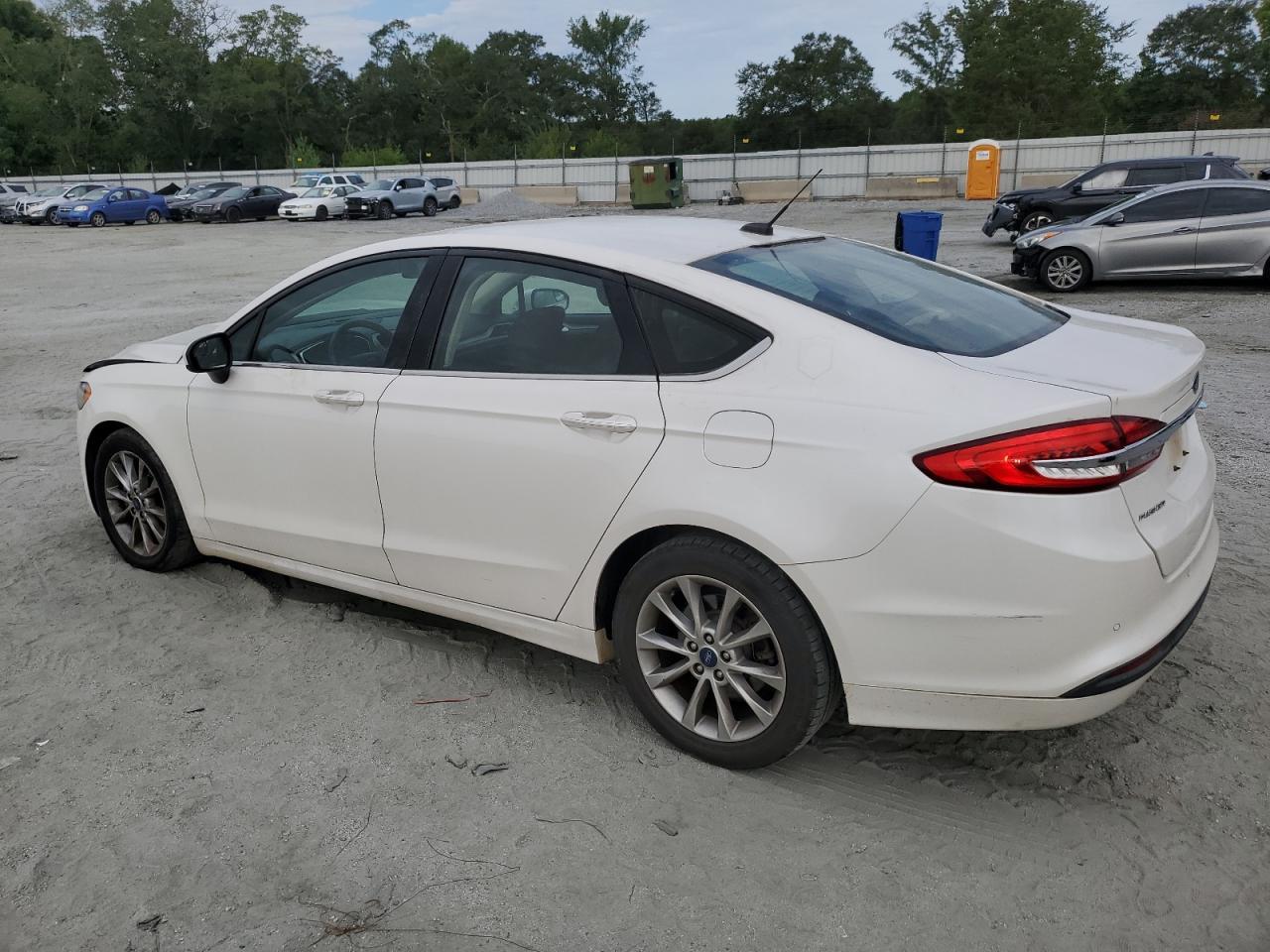 2017 Ford Fusion Se - Фото 2