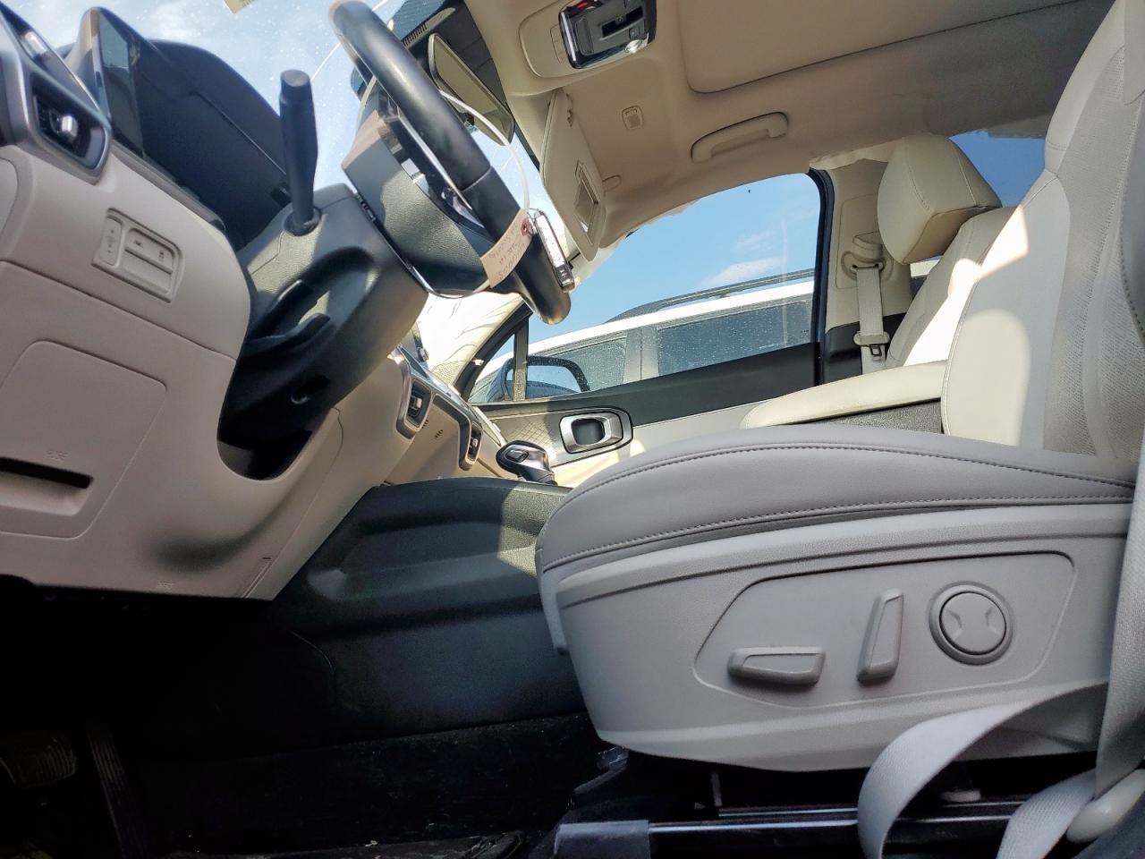 2022 Kia Sorento S - Image 7