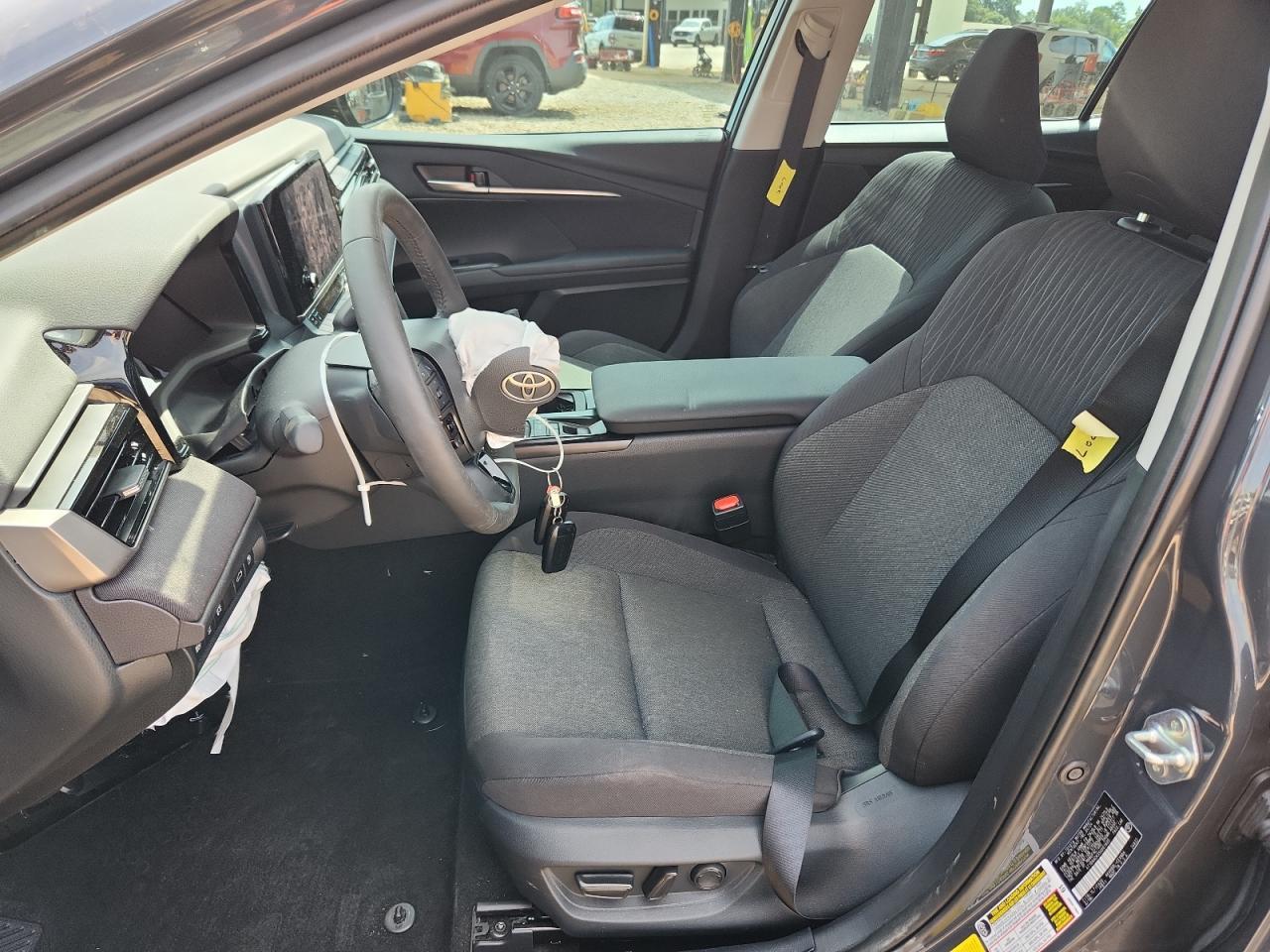 2025 Toyota Camry Xse - Image 7