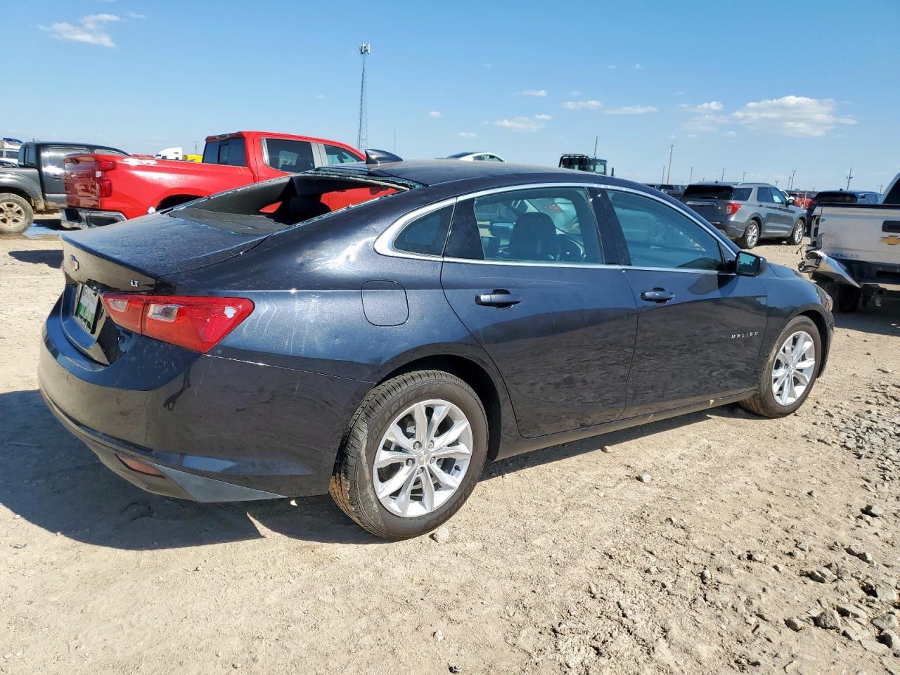 2023 Chevrolet Malibu Lt - Фото 3